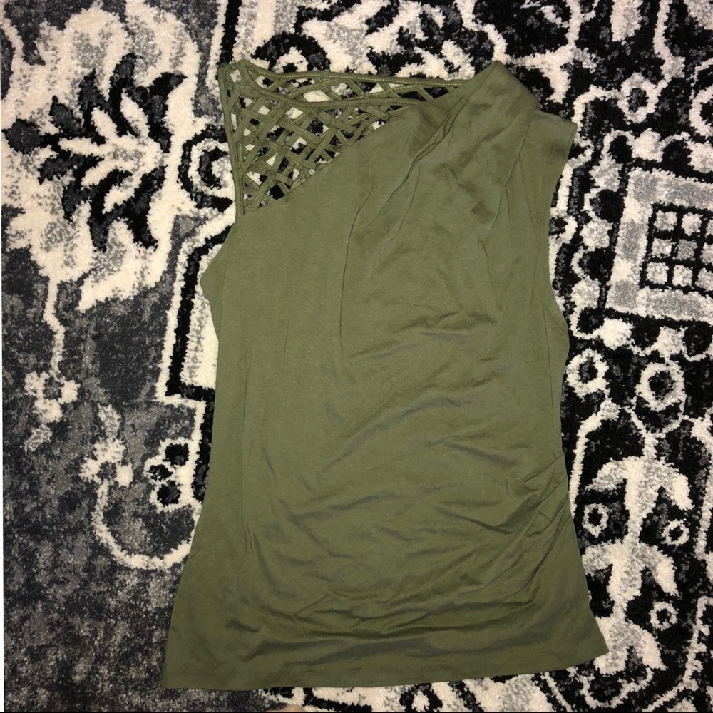 Womens sleeveless top